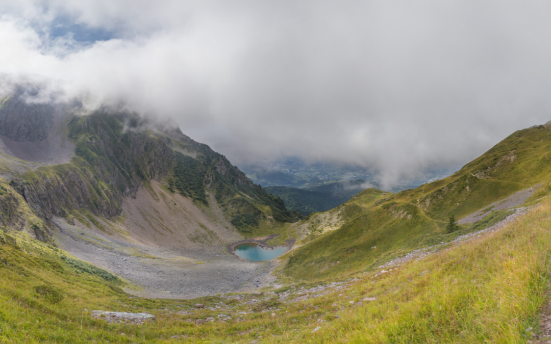 Le massif de Belledonne réputé pour ses nombreux lacs de montagne