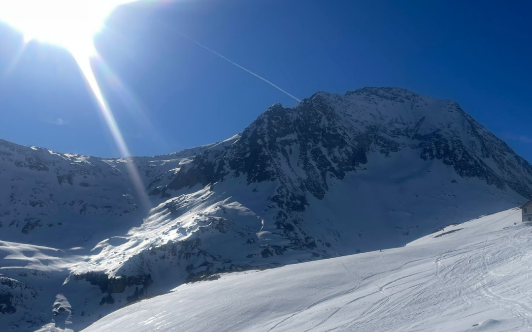 arrivée au refuge de la dent parrachée Haute Maurienne