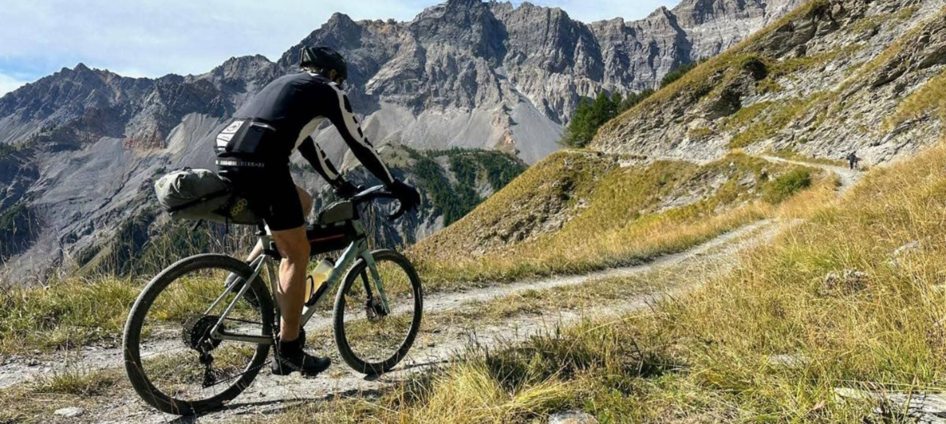 Le parcours en gravel dans le Piémont se fait sur des anciennes routes militaires